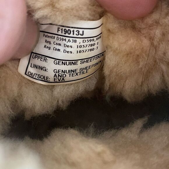 UGG Genuine Sheepskin Upper and Lining Boots Size 6 - Picture 4 of 10